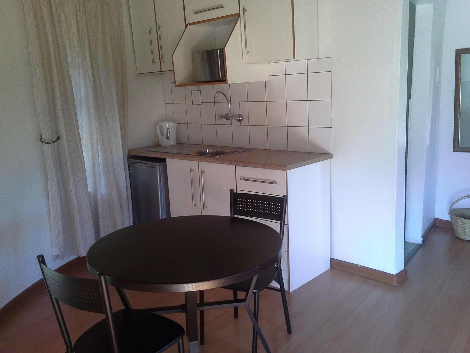 Bird Haven Guesthouse Hlotse Esterno foto