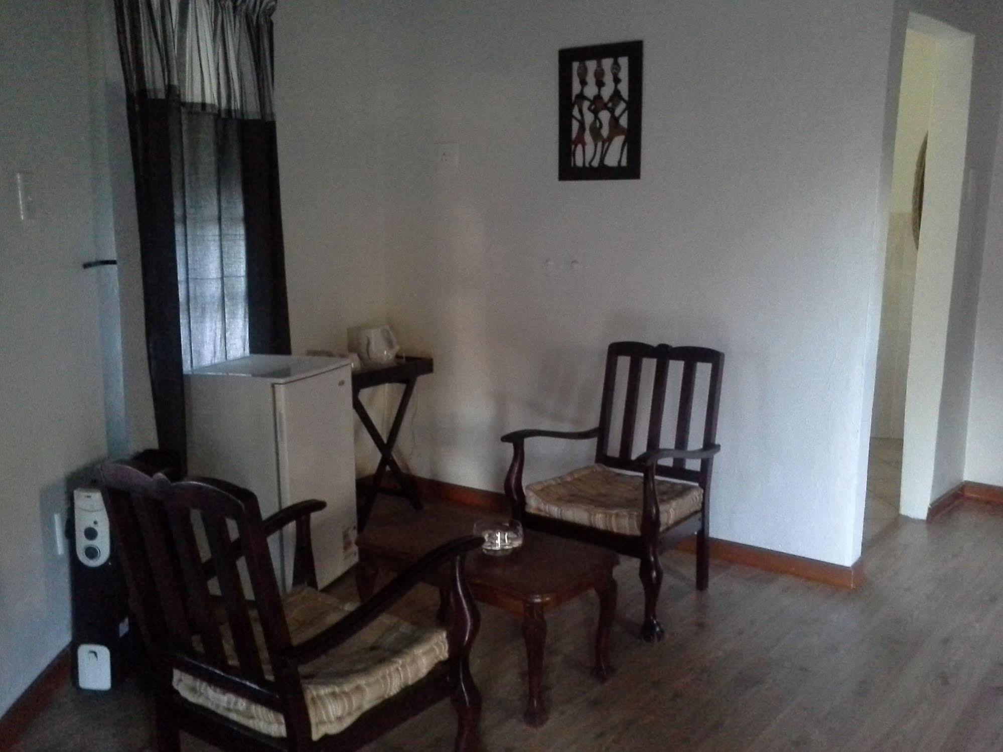 Bird Haven Guesthouse Hlotse Esterno foto